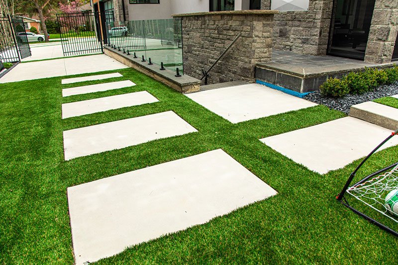 modern-concrete-backyard